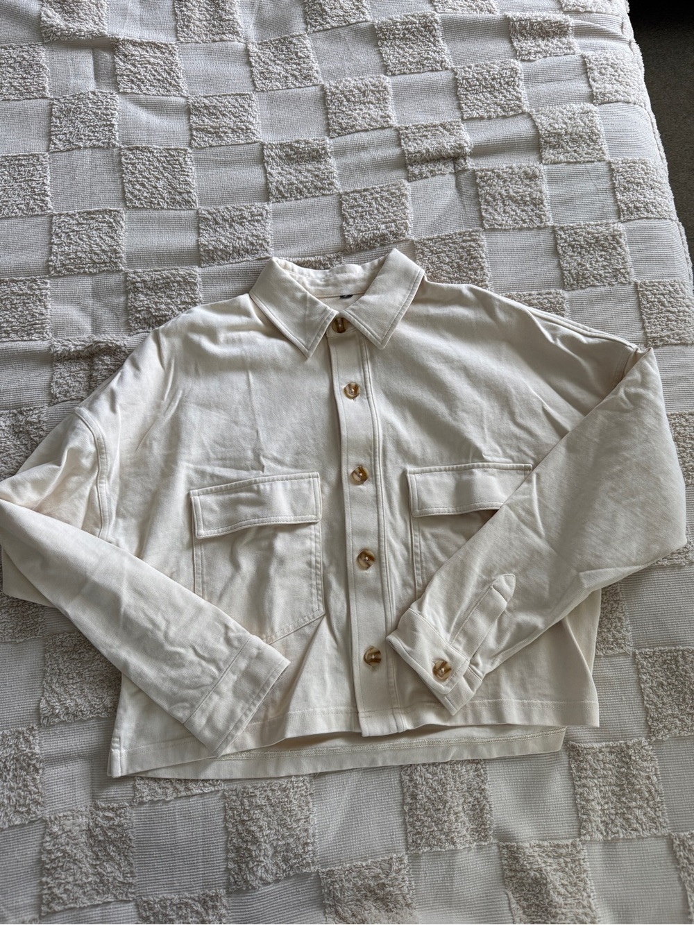 NWOT‎ Vuori Mackenzie Cropped Shirt Jacket in natural cream size Small